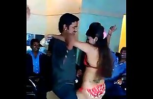 Hot Tanz in Office party