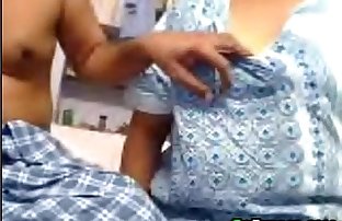 indiano zia Mostrando off Il suo corpo