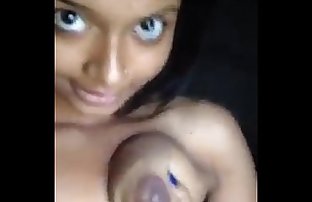 गांव लड़की दिखा रहा है स्तन एन चूत बनाने वीडियो के लिए BF