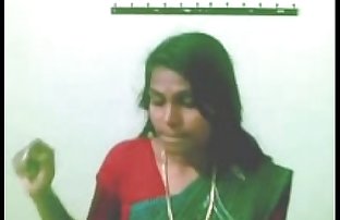 Sexy malayalischer Frau Streifen und Nackt in Bett bereit FÜR ficken Indische mallu Sex