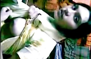 البنغالية طالب عرض الثدي إلى المنزل المعلم