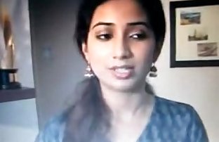bengali penyanyi shreya goshal mendapat meludah dan cummed