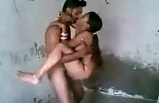 punjabi sikh Nouvellement Marié indien couple maison Sexe