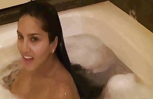 Indian Pornstar Sunny Leone Masturbates in Bathtub