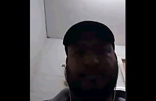 pakistanian in saudi arabia : show her cock on webcam