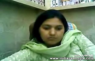 डॉक्टर pratibha लाइव वेब chating पर जंगली ( मेरे भाभी )  -  indiansexygfscom