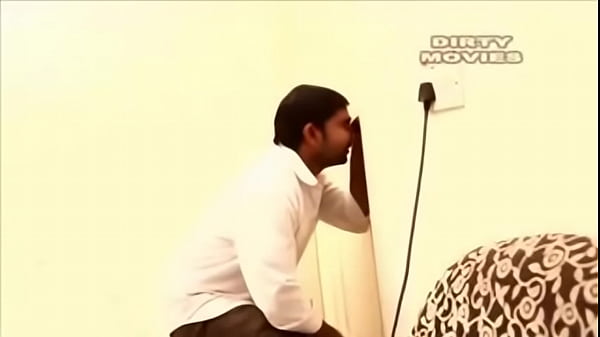 Bain chaud d'une fille indienne