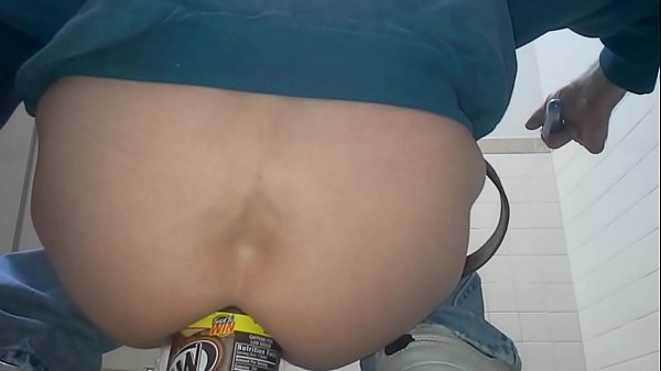 Vibe tief im Arsch mit der Flasche