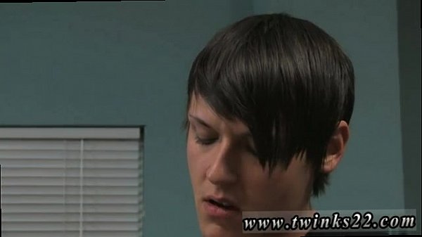 Giovani gay indiani fanno sesso in blu Il ragazzo soffre di mal di schiena