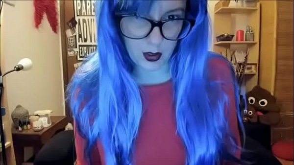 Deine Freundin liebt es, Videospiele zu spielen und große schwarze Schwänze zu benutzen