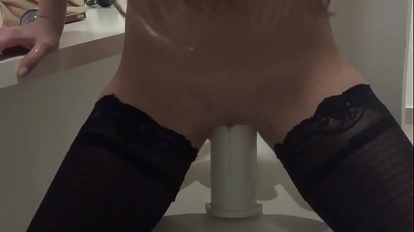 令人惊叹的可爱青少年姿势