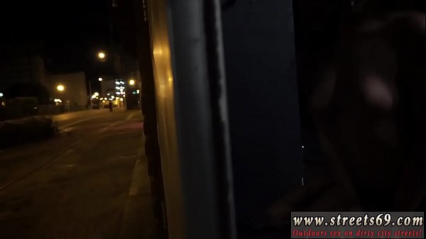 Pisse publique extrême 20 Chérie aux yeux charbonneux, JoJo Kiss est fauché et seul