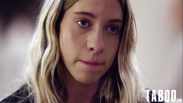 Passa semplicemente la notte Gia Derza, Khloe Kapri