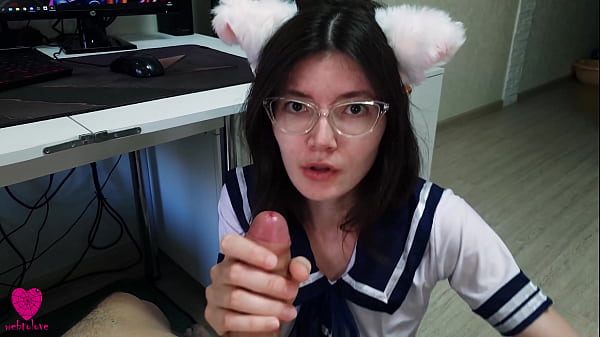 La carina chan con le orecchie da gatto in un abito sexy era ansiosa di soddisfare la sua fame con lo sperma del suo senpai'_s