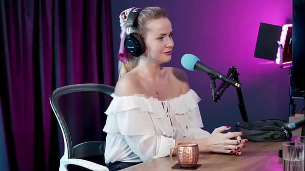 LOLA MELNYCK | A MAN MUST HAVE A BIG DICK AND GOOD TONGUE