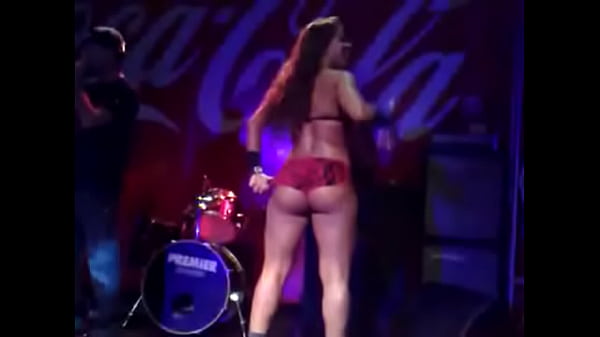 JACA WOMAN AND CR&Eacute_U - GETTING SHOCKED IN THE HEAD_A