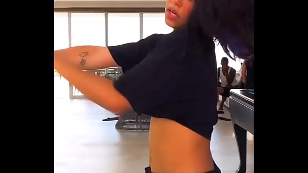 Novinhas dan&ccedil_ando