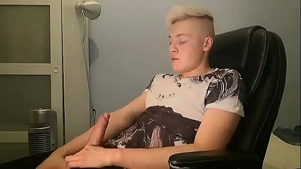 Edging Myself For 30 Minutes And Then Having Full Body Orgasm