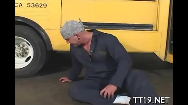 Gorgeous Teen Girl strips in teen