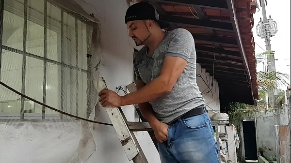 Quay lén hàng xóm đang tắm!!! Cô ấy đã có được tôi!!! Anh ấy thích nó và mời tôi tham gia (Paty Bumbum - Juninho gogoboy - El Toro De Oro)