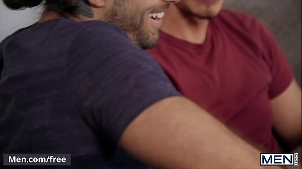 Macho gostoso (Diego Sans) lambe (Vincent Oreilly) mas faz buraco e fode até gozar - Men.com