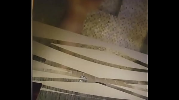 Una nueva v&iacute_ctima se lava bien ese culito para prestarmelo