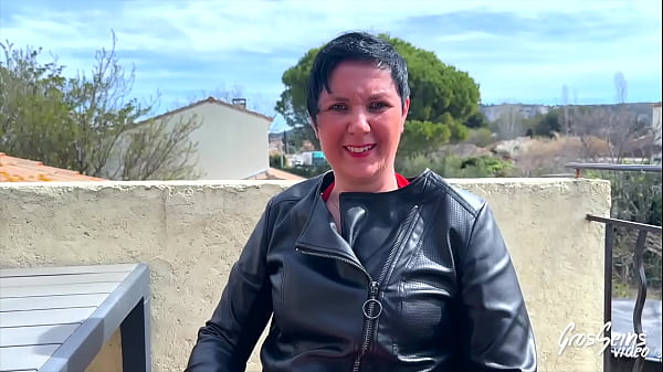 Nina, milf coquine, raffole de sexe hard