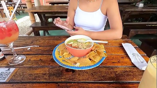 I INVITE THE ONE FROM TINDER TO EAT AND IN THE END I CHARGE HER FOR THE FOOD WITH HER CO&Ntilde_O