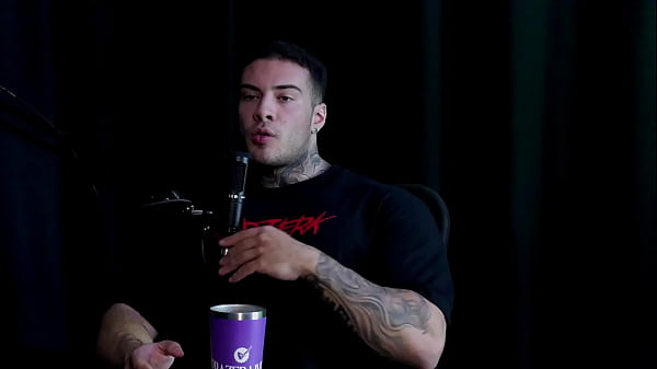 &Eacute_ o comedor das casadas, n&atilde_o &eacute_ monog&acirc_mico, LGBT &eacute_ o melhor meio para homens, n&atilde_o fez o fetiche de cagar, e quando pega uma novinha no sexo... - Rafinha do CREF (WATCH ON: SHEER/RED)