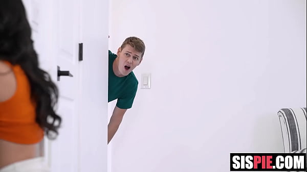 Una calda ragazzina birichina si diverte - teenager