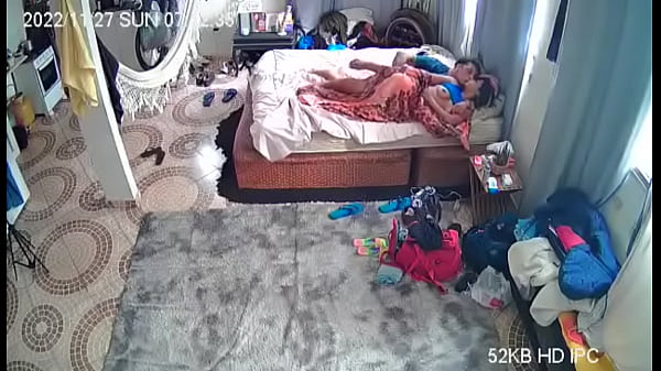 C&acirc_mera escondida flagra casal famoso