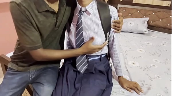 Sexy sexy Teen performs