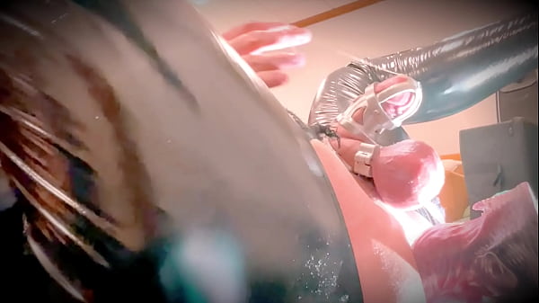 A máquina Jett Hoover fode no dispositivo de castidade, gozando no meio da foda no vibrador e na bunda, depois se fodendo ainda mais até o segundo orgasmo