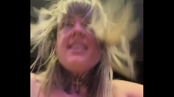 A sweaty woman at the gym who arrives has to take off her shirt. It's so wet! Her luscious pussy was running down her legs and the maronbas couldn't stop looking at her luscious pussy!