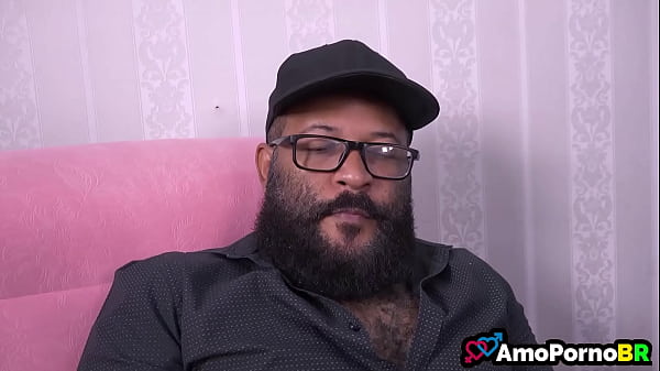 My current girlfriend is very boring and I remembered when I was dating my ex