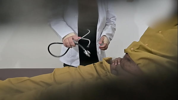 卡车司机与医生玩得开心