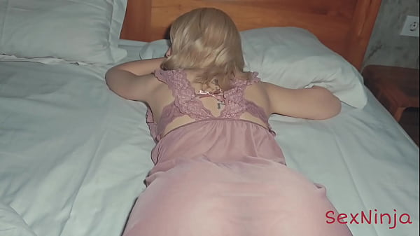 Stiefmutter protestierte nicht, als ich nachts in ihr Zimmer ging