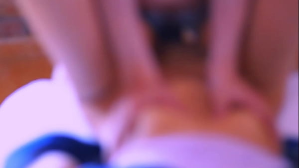 Cuñada y compañera de su hermana en su casa de soltera.