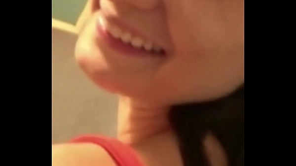 L'amica italiana arrapata la SCOPA in tutte le posizioni e lei geme forte di piacere