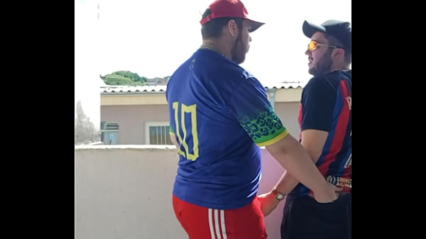 Urs&atilde_o maloka eating white guy tattooed on the slab (COMPLETE ON RED)