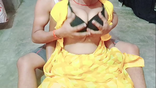 Desi Bhabhi Giving Pussy Licking At Devar Bangali