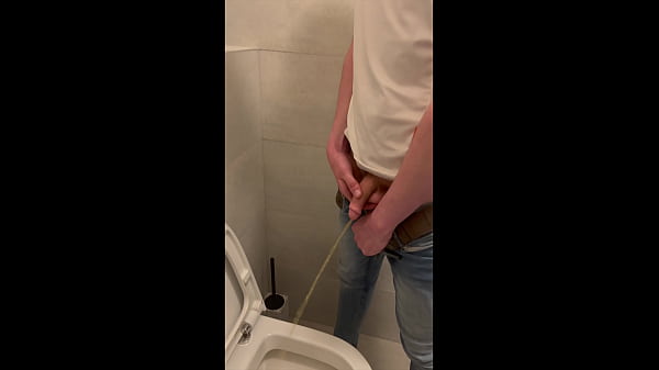 Czech casting Albert - čůr&aacute_n&iacute_ honěn&iacute_ v&yacute_střik