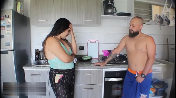 I love masturbating and smelling my stepmother's pantyhose until she discovers me and makes my dream come true of fucking her and penetrating her with my big cock - Porn En Espa&ntilde_ol