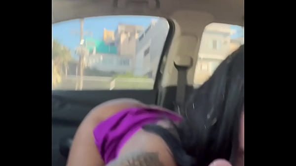 Mamada em movimento - Mamei o cara do uber no volante