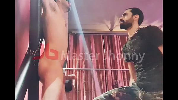 Meister Jhonny unterzieht sich einer CBT-Sitzung!