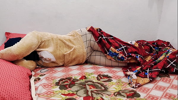 Indische Freundin hart gelutscht und Sperma auf ihre Achselhöhlen gefickt