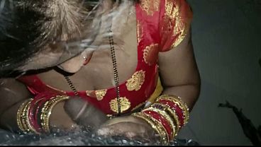 La moglie di un'amica appena sposata ha scopato il socio in affari