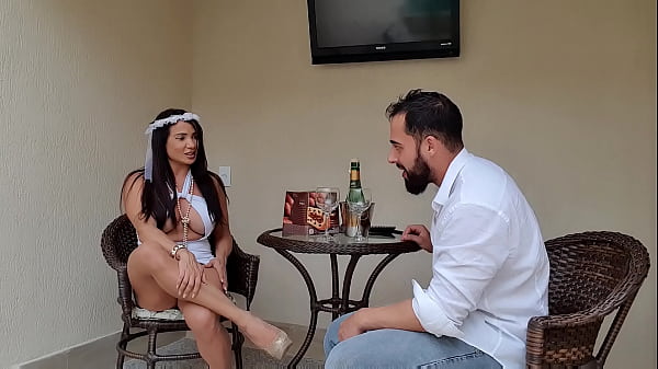 R&Eacute_VEILLON 2022, BREAKING UP THE &Acirc_NUS IN BITCHING STYLE