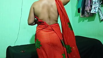 Desi sexy housewife fucking.