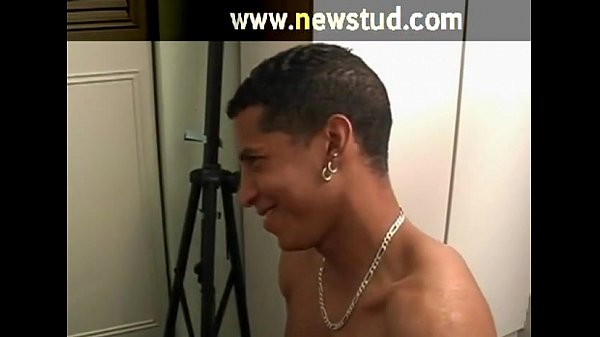 cadetes heterosexuales atados cola maldita